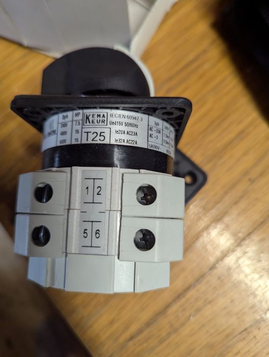 Comutator Cu Came 3 Poli 60° si 32 A