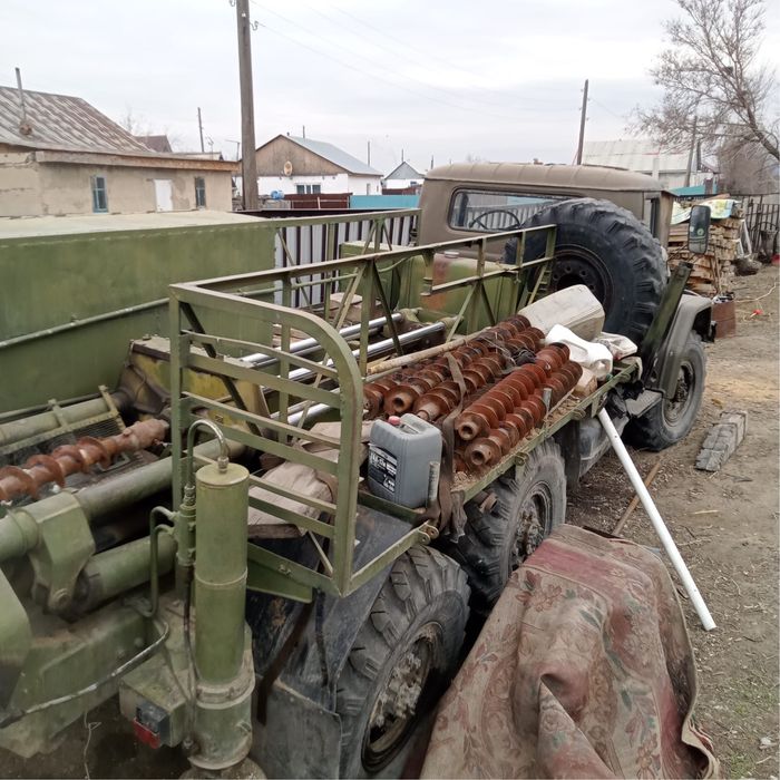 Продам Зил с буровой установкой