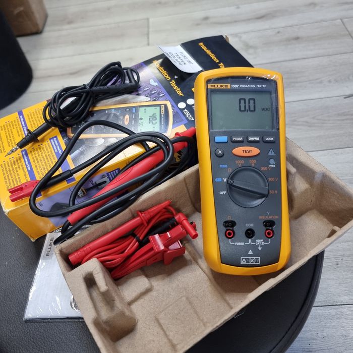 Amanet F28: Tester izolatie FLUKE 1507 Megaohmmetru NOU