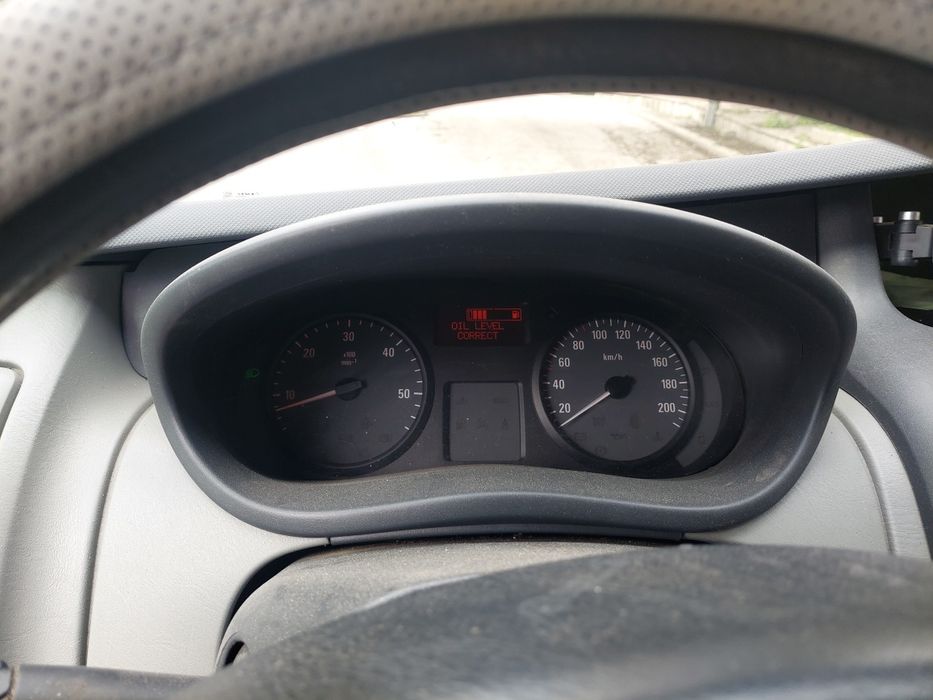 Бус - Opel Vivaro
