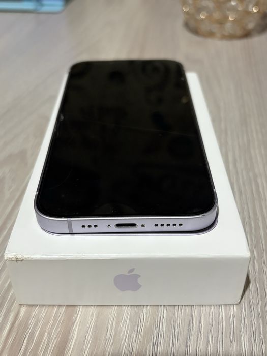 Продам Iphone 14