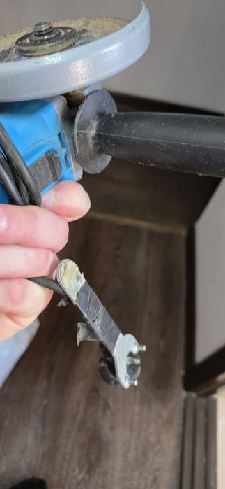 Болгарка электрическая