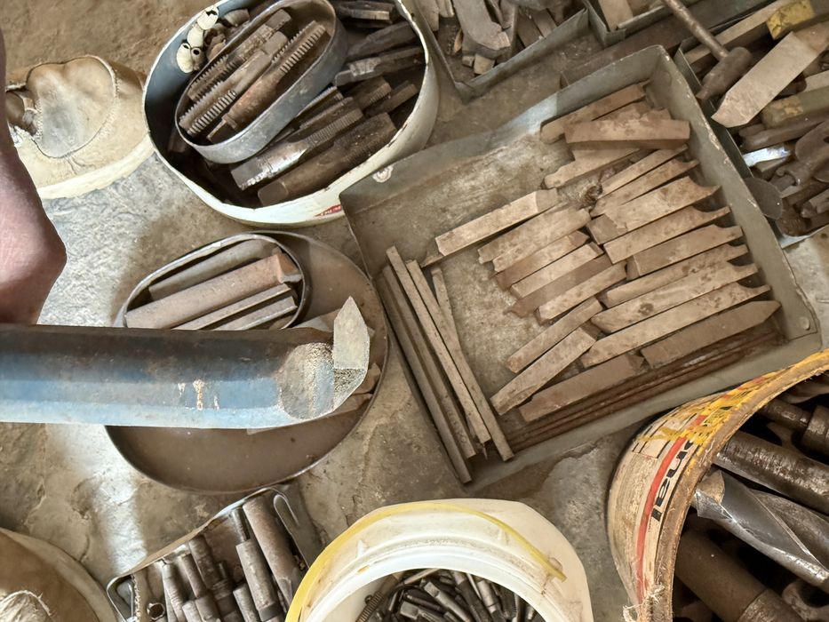 Стругарски инструменти / ножове , свредла