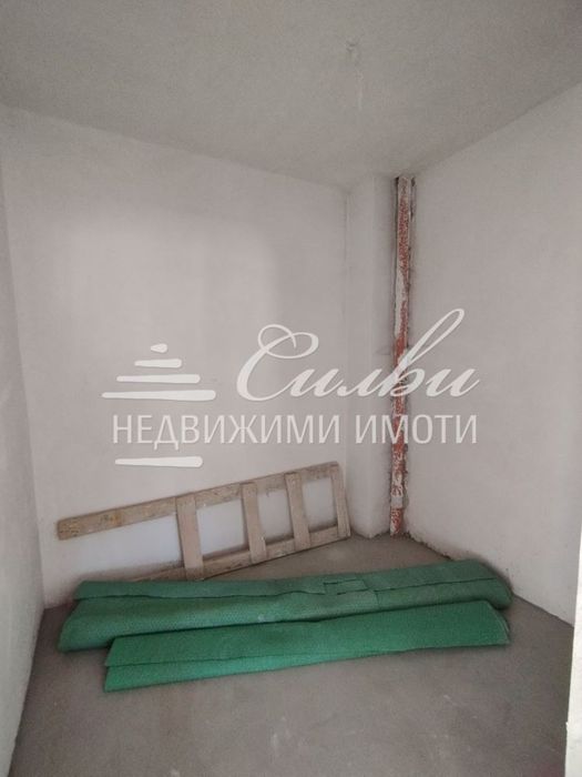 Продава се Тристаен апартамент в Шумен, Дивизионна болница - 135 кв.м за 1038 €/кв.м - Снимка #7