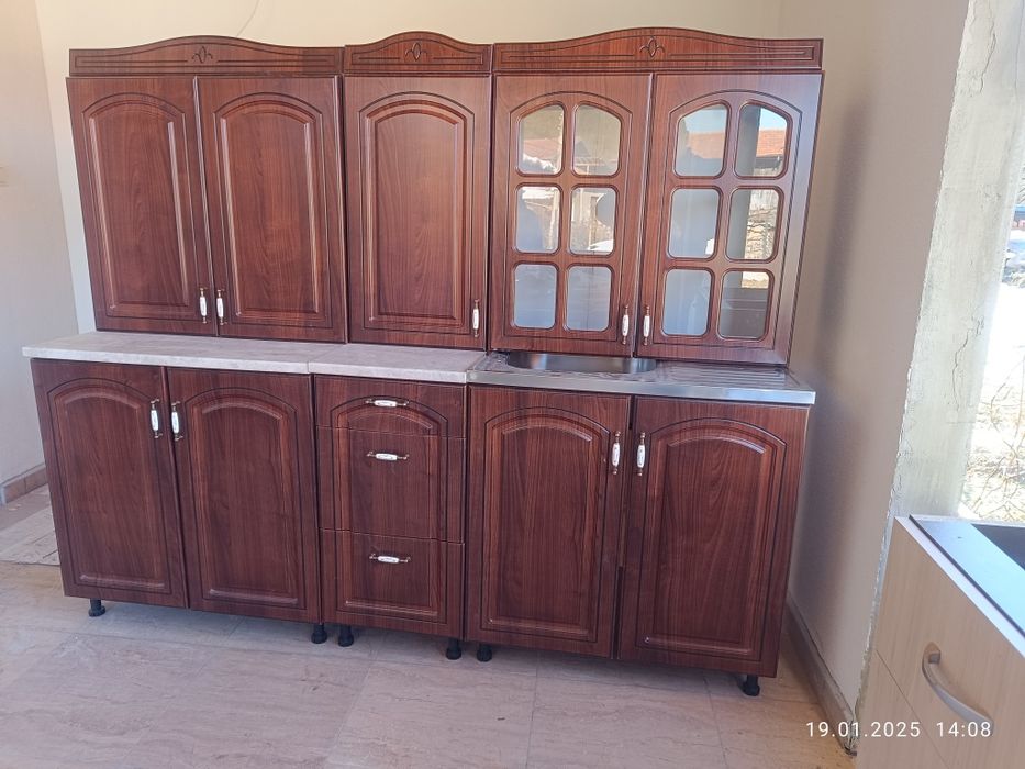 Продавам Кухненско Обзавеждане