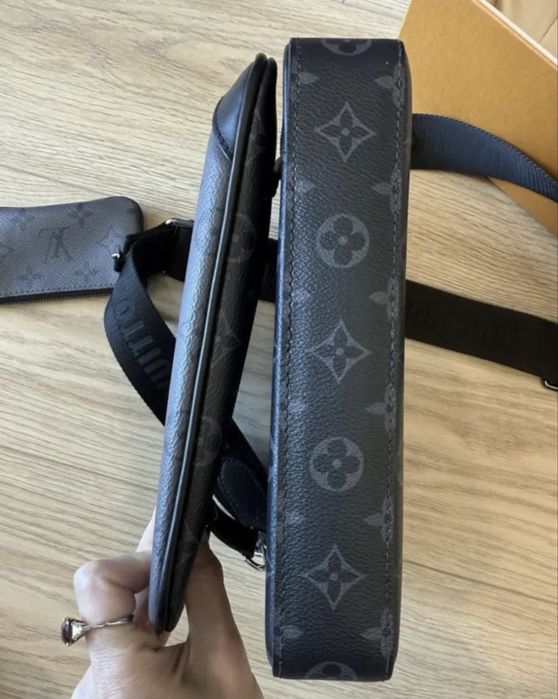 Сумка Louis Vuitton Trio Messenger leather bag