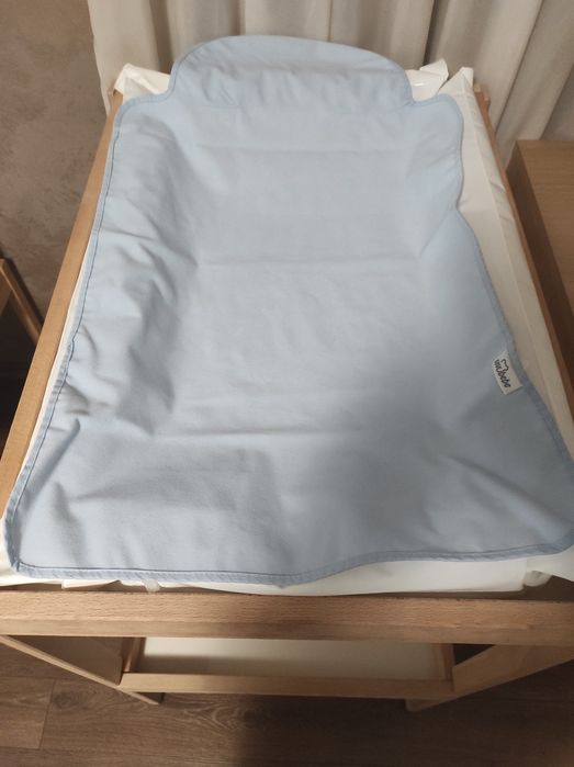Повивалник Маса за повиване Икеа Ikea SNIGLAR с подложки
Маса за повив