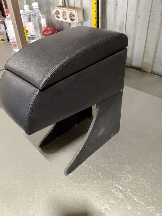 Подлокотник универсальный