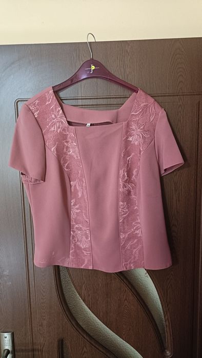 Costum cu Fustă,roz închis, mărimea 44