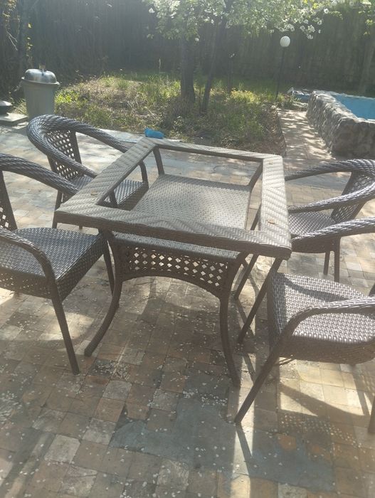 Плетёная мебель  на 4 человека