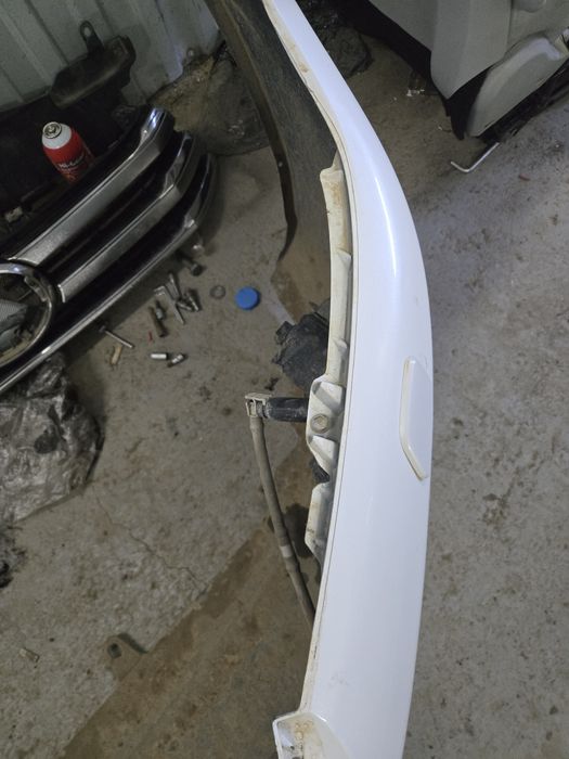 Бампер Тайота Хайлюкс