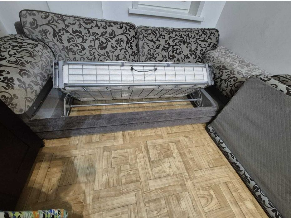 Диван раскладной б/у