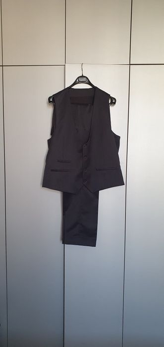 Мужской костюм тройка. Турция.разм.50.