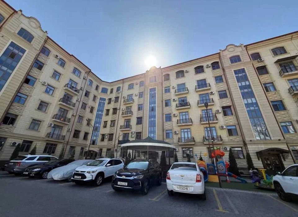 Юнусабад19, 6/1/6 Новостройка кирпич 210м2 два санузла