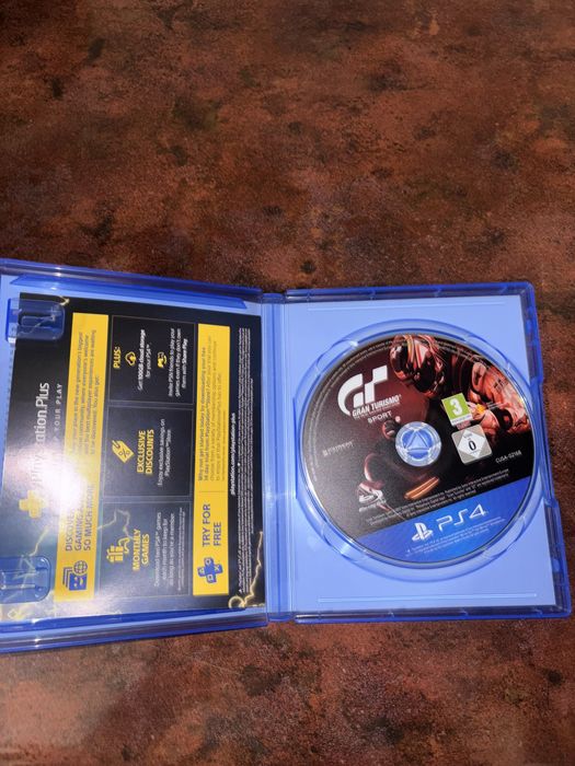 PS4 Gran Turismo Sport
