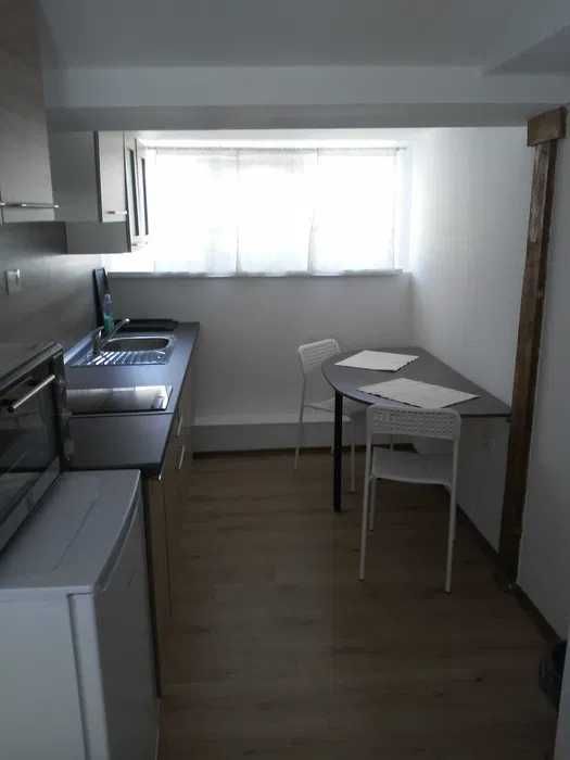 Дава се под наем Тристаен апартамент в София, Център - 60 кв.м за 700 € - Снимка #1