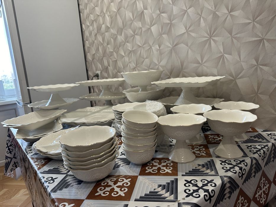 Продам белую посуду