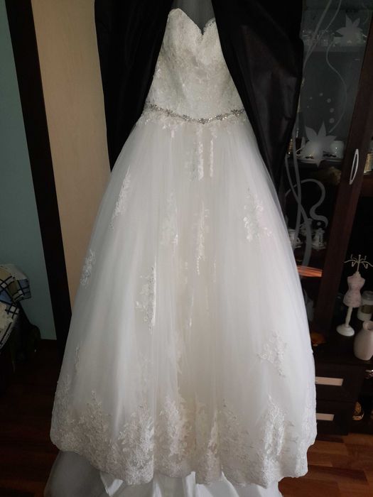 Vand rochie mireasa