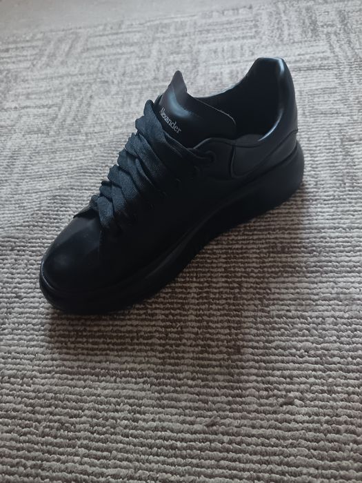 Vând adidasi alexander Mcqueen