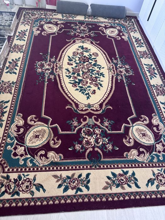 Кілем сатылады.Состояниесі жақсы.