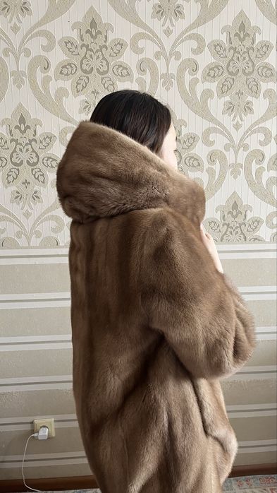 Продам Норковую шубу