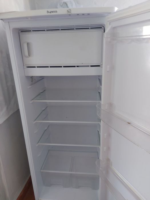 Продам холодильник Бирюса