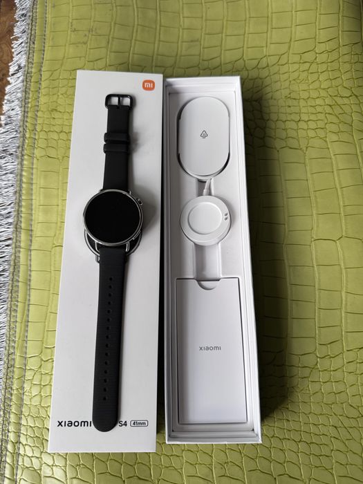Xiaomi watch s4