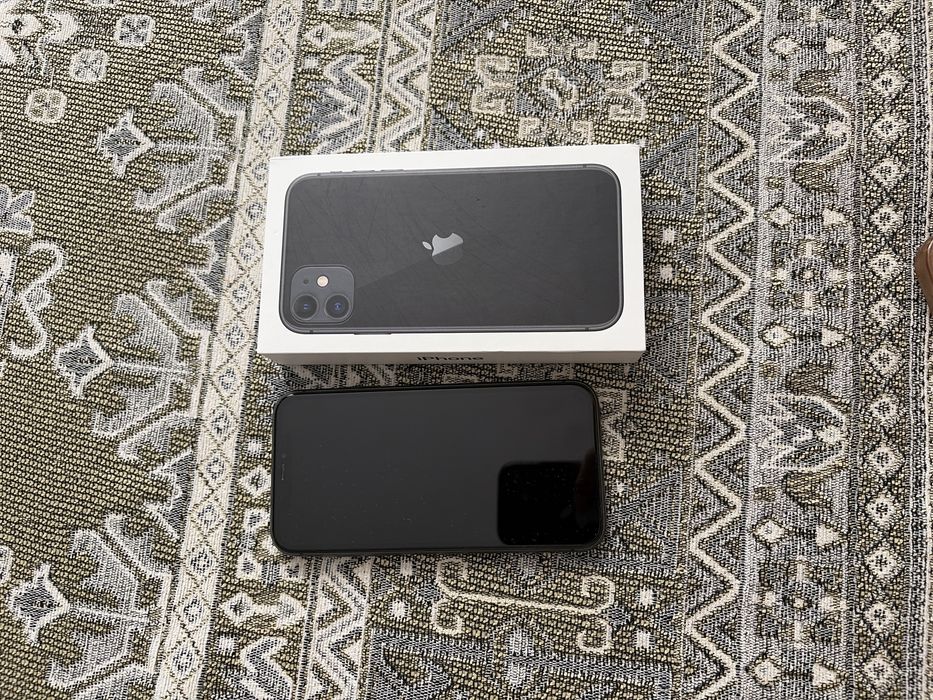 Айфон 11 сатылады,64-гб,,аккумуллятор-72