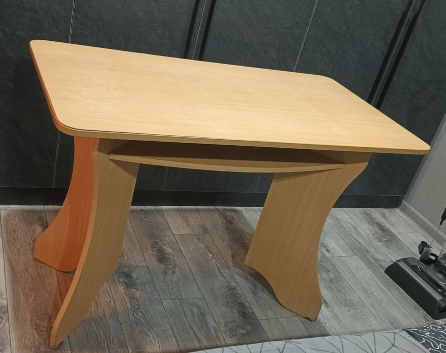 Кухонный стол (срочная продажа)