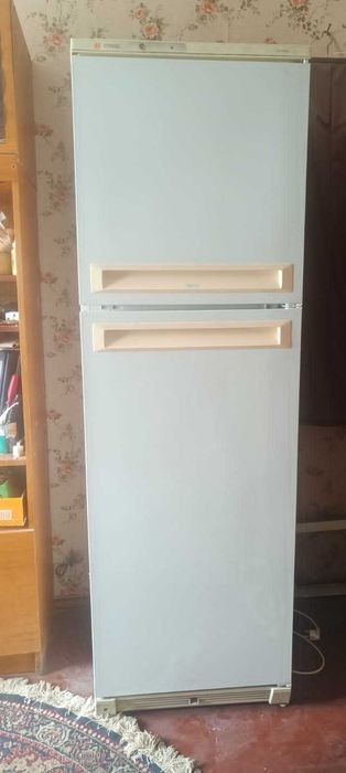 Продам холодильник-морозильник STINOL-110