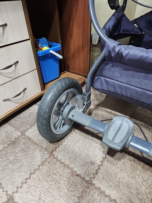 Детская коляска.