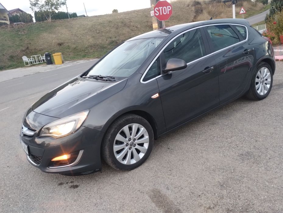 Opel astra j 2015
