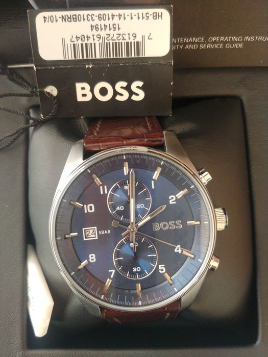 Часовник Boss Skytraveller