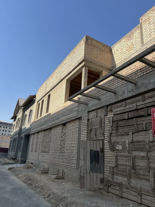 Mehnat Qizgaldok korobka holatda juda sifatli qurilgan asfalt bogan