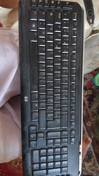 Vând 2 tastaturi