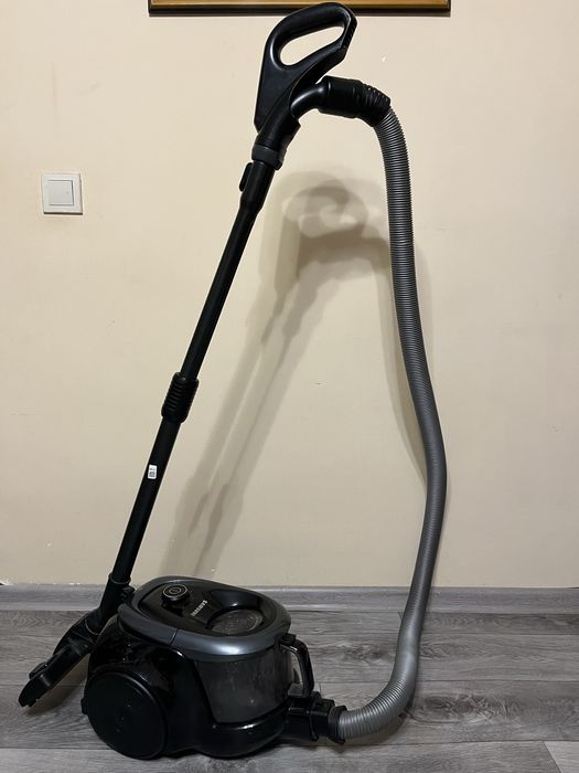 Пылесос SAMSUNG в отличном состоянии.