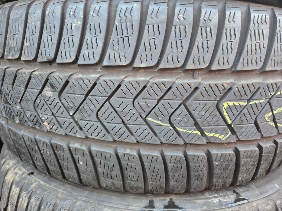 2 Anvelope de IARNA - 245/45/19 - PIRELLI - Stare F BUNA DOT 2023