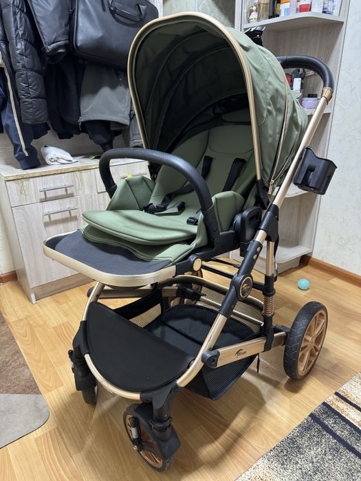 Коляска б/у в отличном состоянии