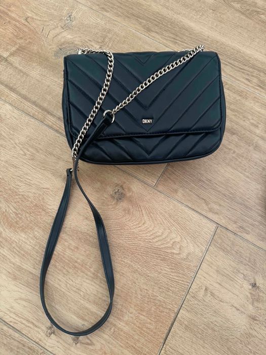Чанта DKNY от САЩ