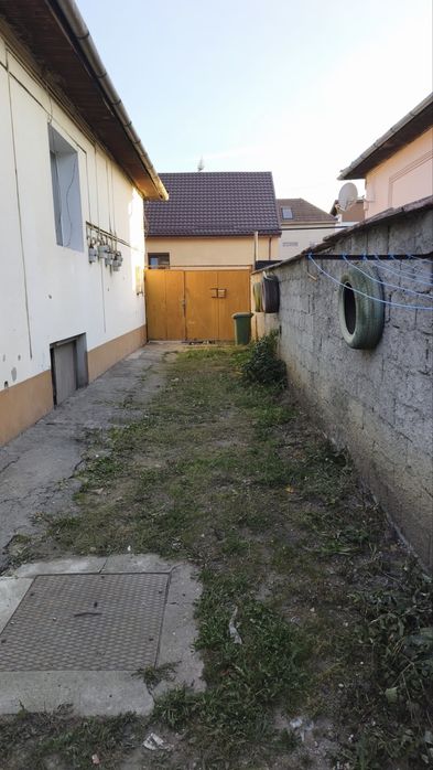 Casa zona Grivitei,13 decembrie