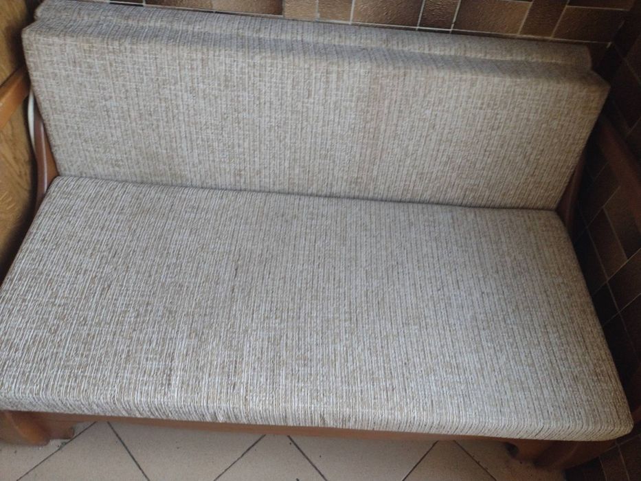 Разтегателен  диван