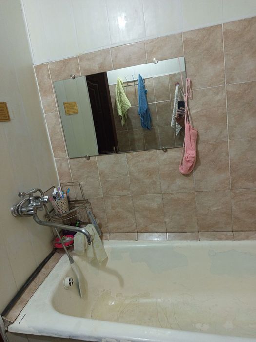 Uy sotiladi 4 xona yashnabodda 5-qavat