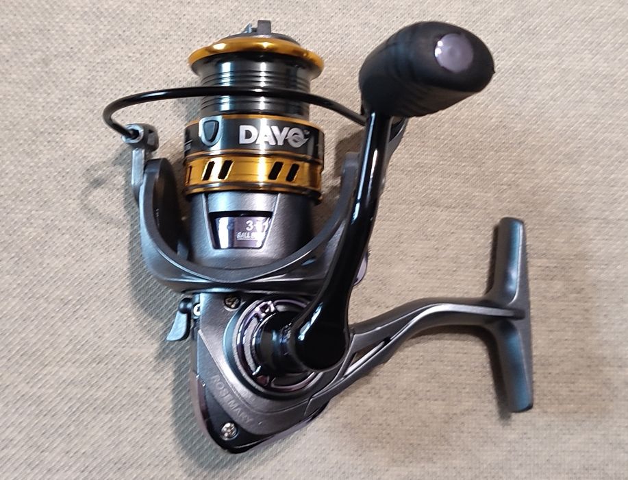 Катушки новые  рыболовные