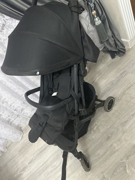 Коляска прогулочная