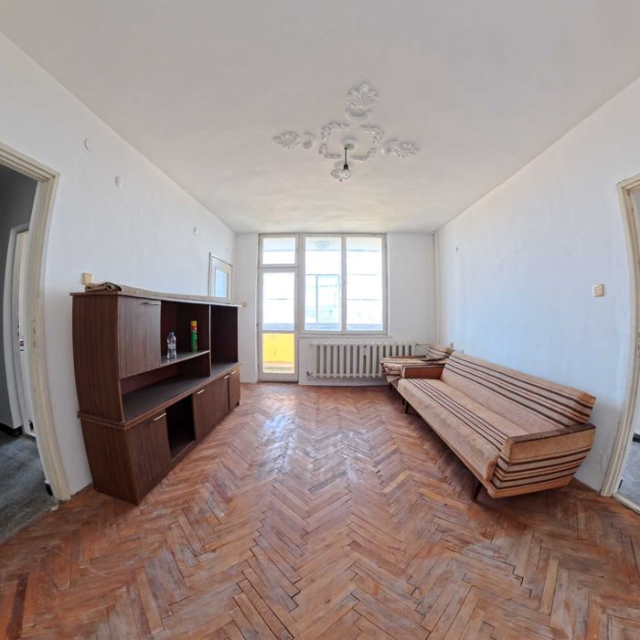 Тристаен апартамент в гр. Разград, Бели Лом