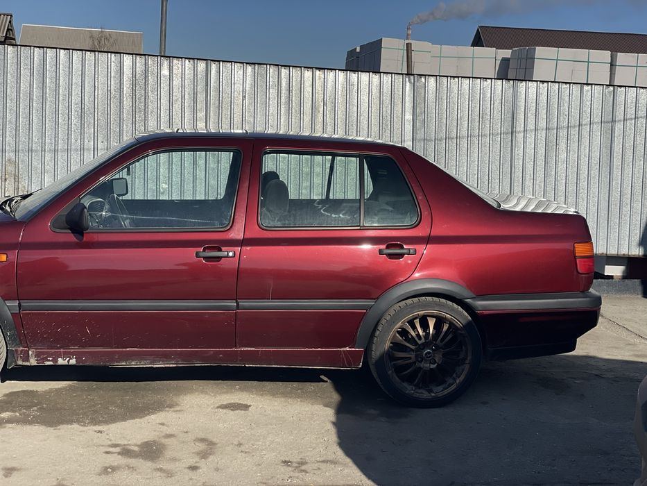 Венто 1.8 1993        .