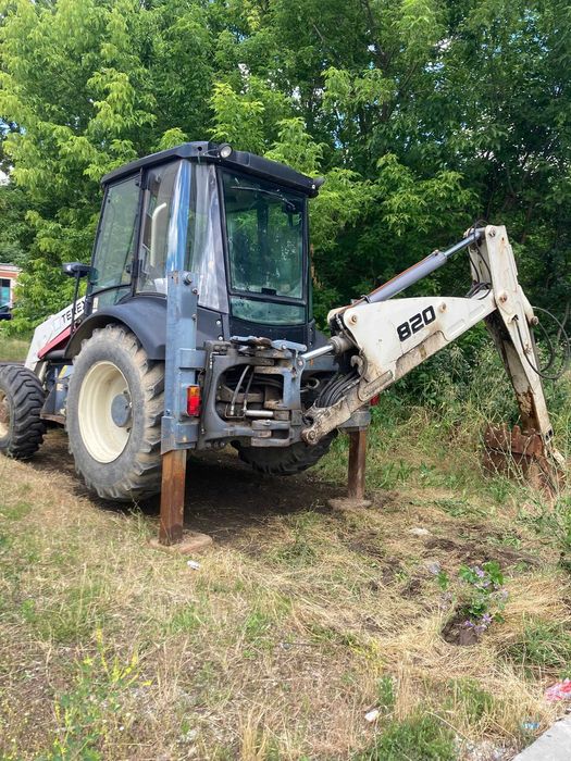 Buldoexcavator Terex 820