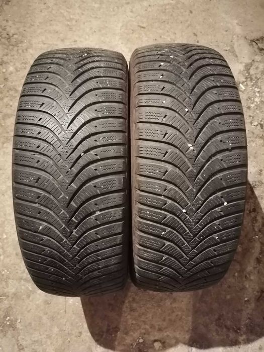 Продавам 2 броя зимни гуми 195.55.16 на 1 сезон дот 2020 Hankook