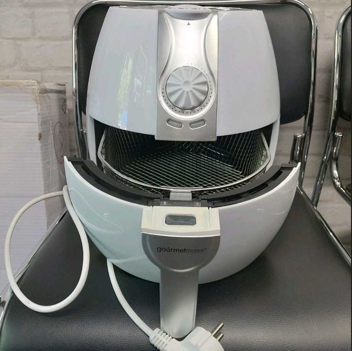 Фритюрник за горещ въздух Gourmetmaxx 8 in 1