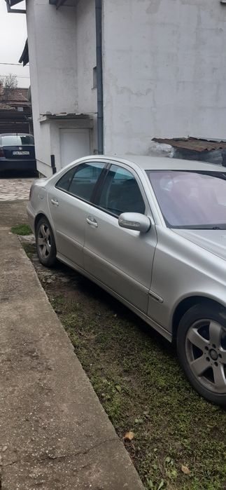 Продавам Е-класа 220cdi